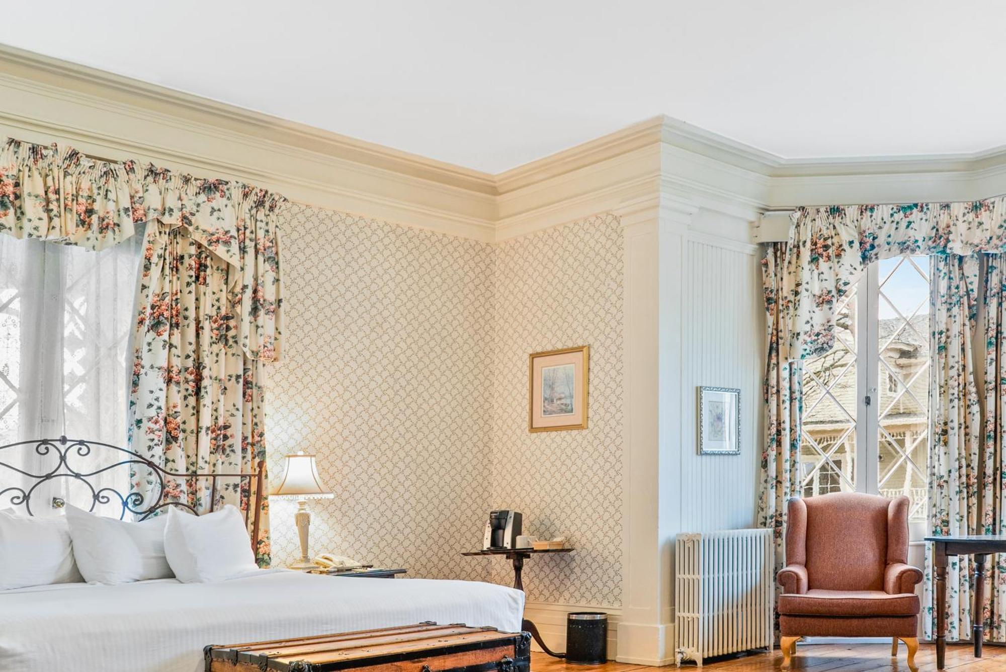 Beekman Arms And Delamater Inn Райнбек Екстериор снимка