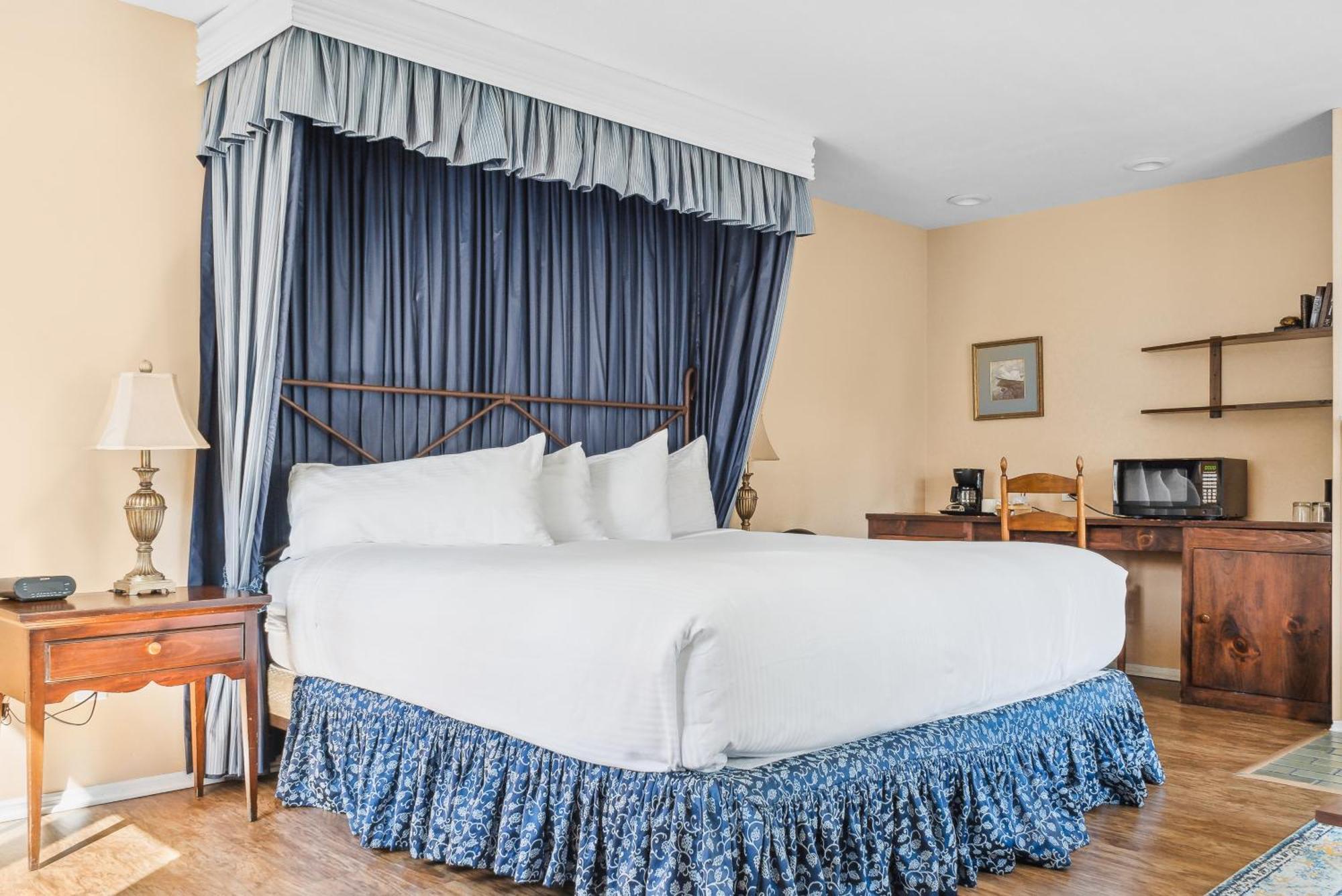 Beekman Arms And Delamater Inn Райнбек Екстериор снимка